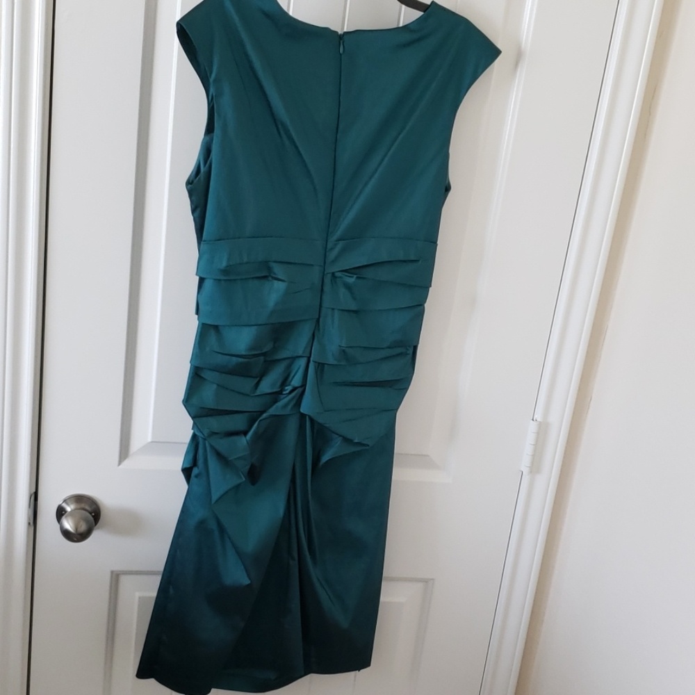 Dress - Picture 4 of 4
